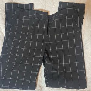 Amanda and Chelsea Straight Leg Pant Size 0